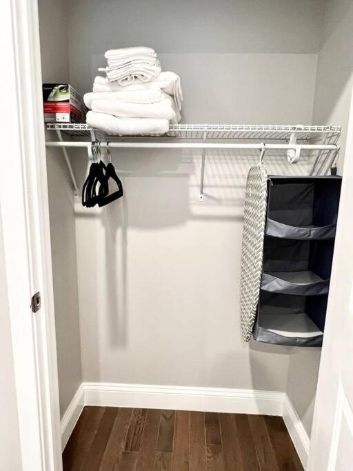 Apartment 306 Deluxe King Bed Suite In The Center City Of Philadelphia
