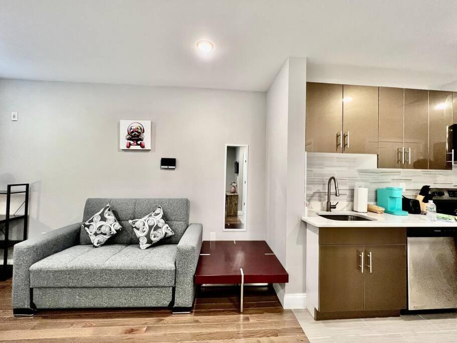 Apartment 306 Deluxe King Bed Suite In The Center City Of Philadelphia