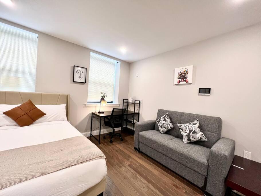 Apartment 306 Deluxe King Bed Suite In The Center City Of Philadelphia Philadelphia